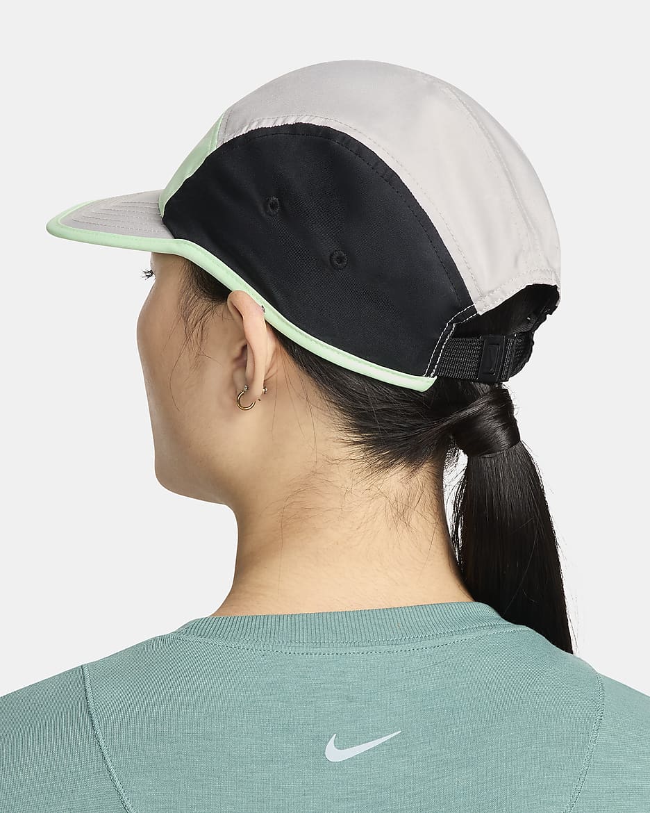 Nike Dri FIT Fly Unstructured Swoosh Cap